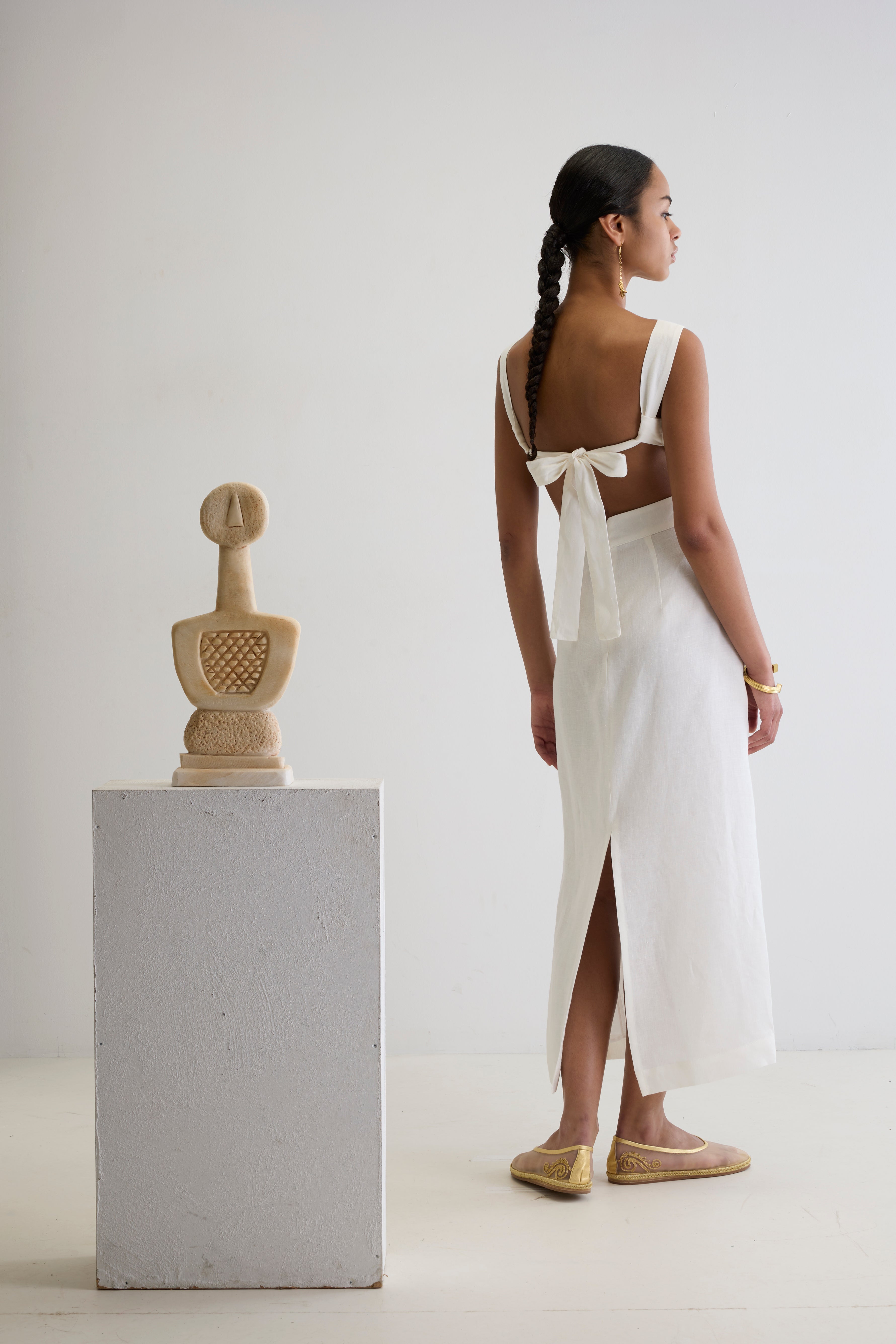 ANCIENT KALLOS X ΛΟΥΙΖΑ - FLOWERS EMBROIDERED BACKLESS DRESS